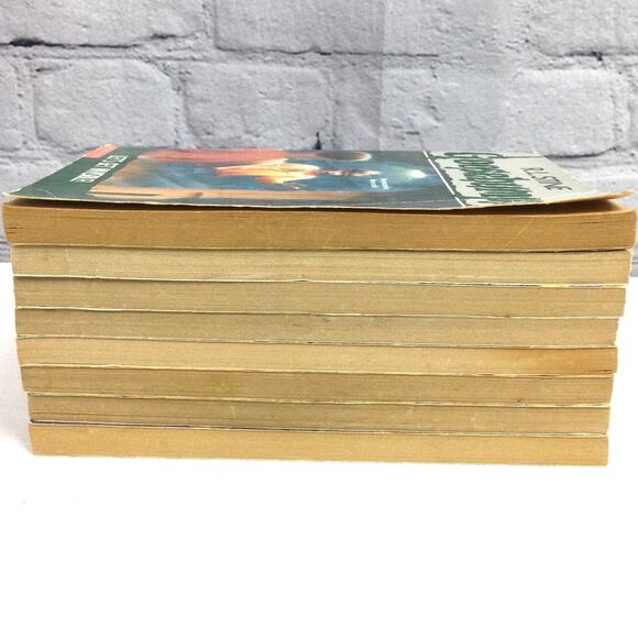 Goosebumps R.L. Stine Let's Get Invisible Vintage Paperback 8 Book Bundle - Picture 4 of 16